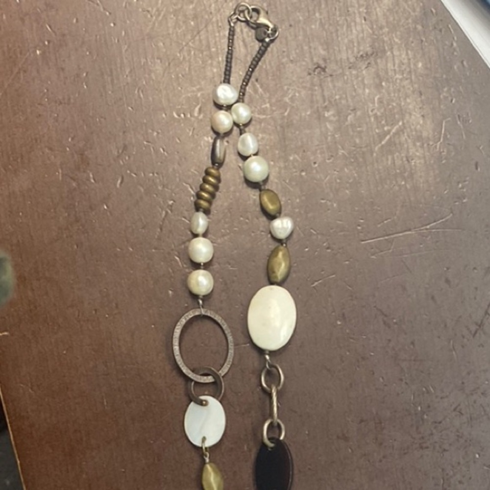 Elegant Pearl and Bead Necklace